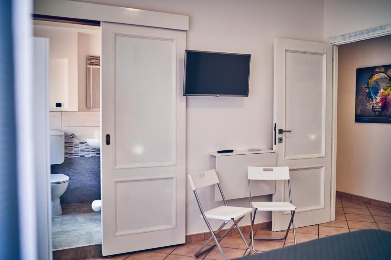 Travelershome 7Metri Guesthouse 치암피노 외부 사진