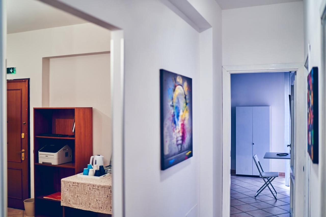 Travelershome 7Metri Guesthouse 치암피노 외부 사진
