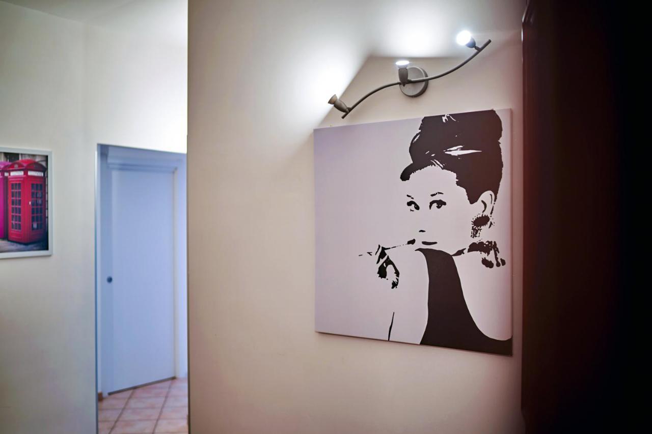 Travelershome 7Metri Guesthouse 치암피노 외부 사진
