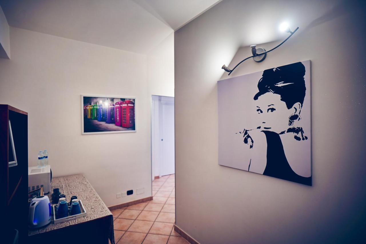 Travelershome 7Metri Guesthouse 치암피노 외부 사진