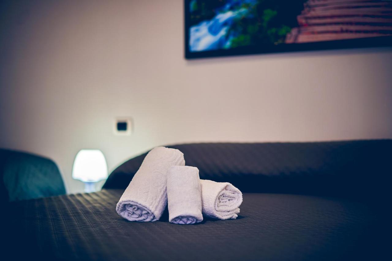 Travelershome 7Metri Guesthouse 치암피노 외부 사진