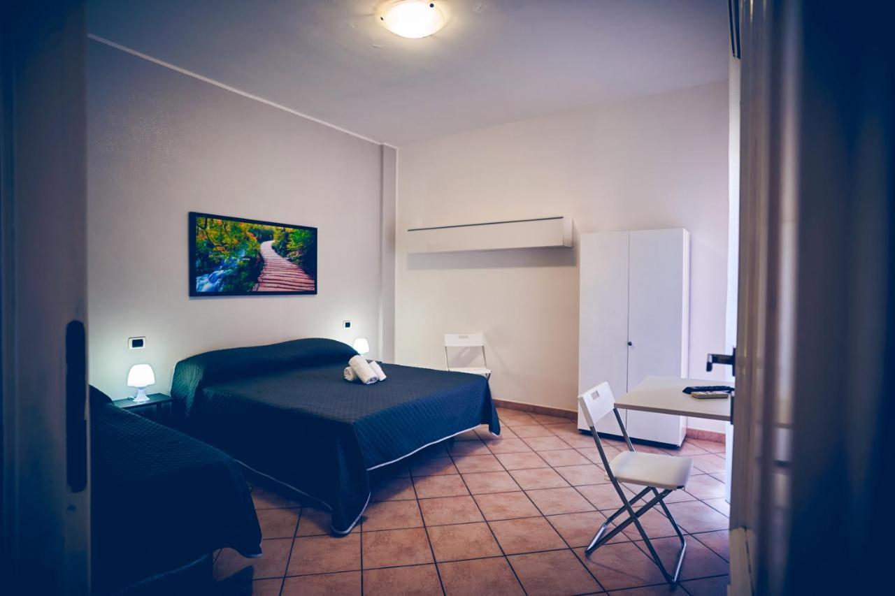 Travelershome 7Metri Guesthouse 치암피노 외부 사진