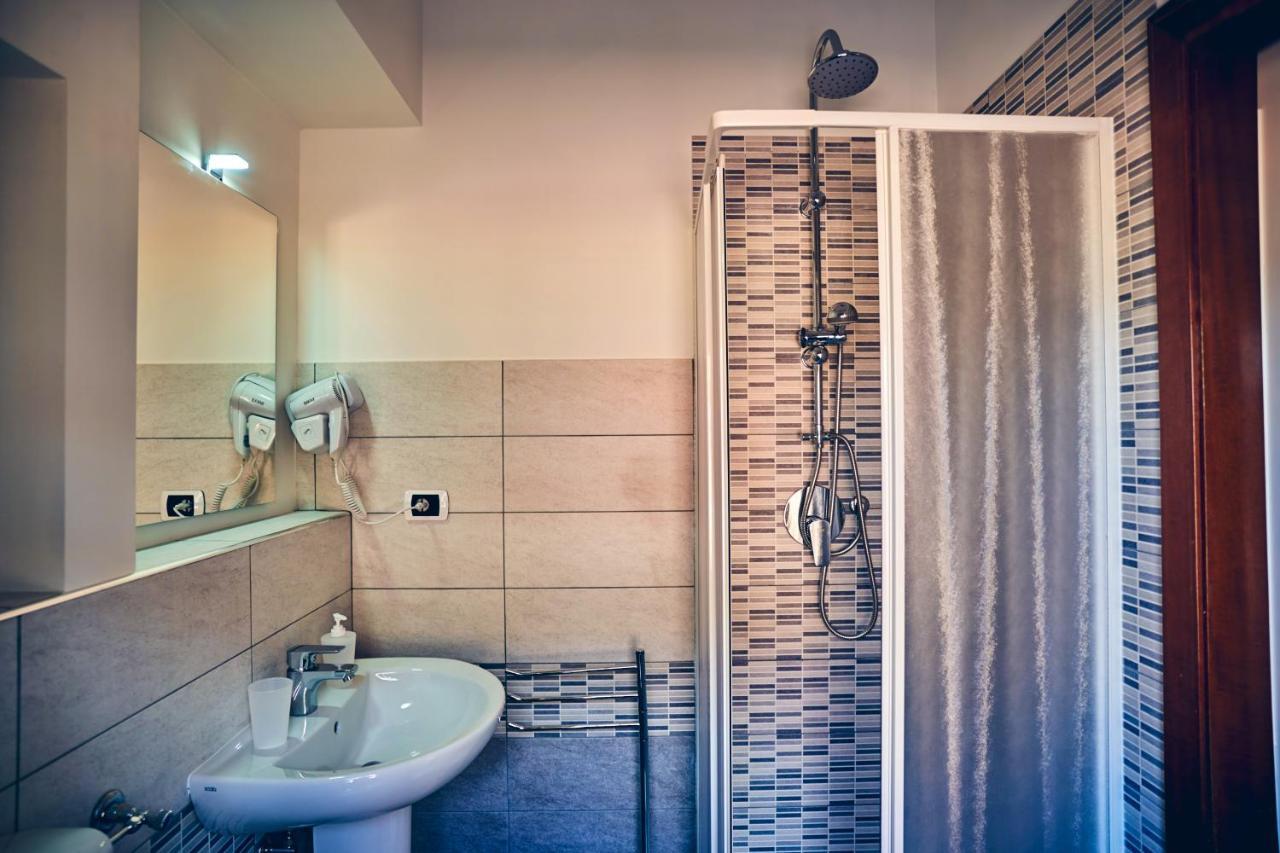 Travelershome 7Metri Guesthouse 치암피노 외부 사진