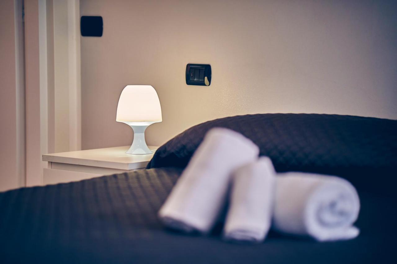 Travelershome 7Metri Guesthouse 치암피노 외부 사진