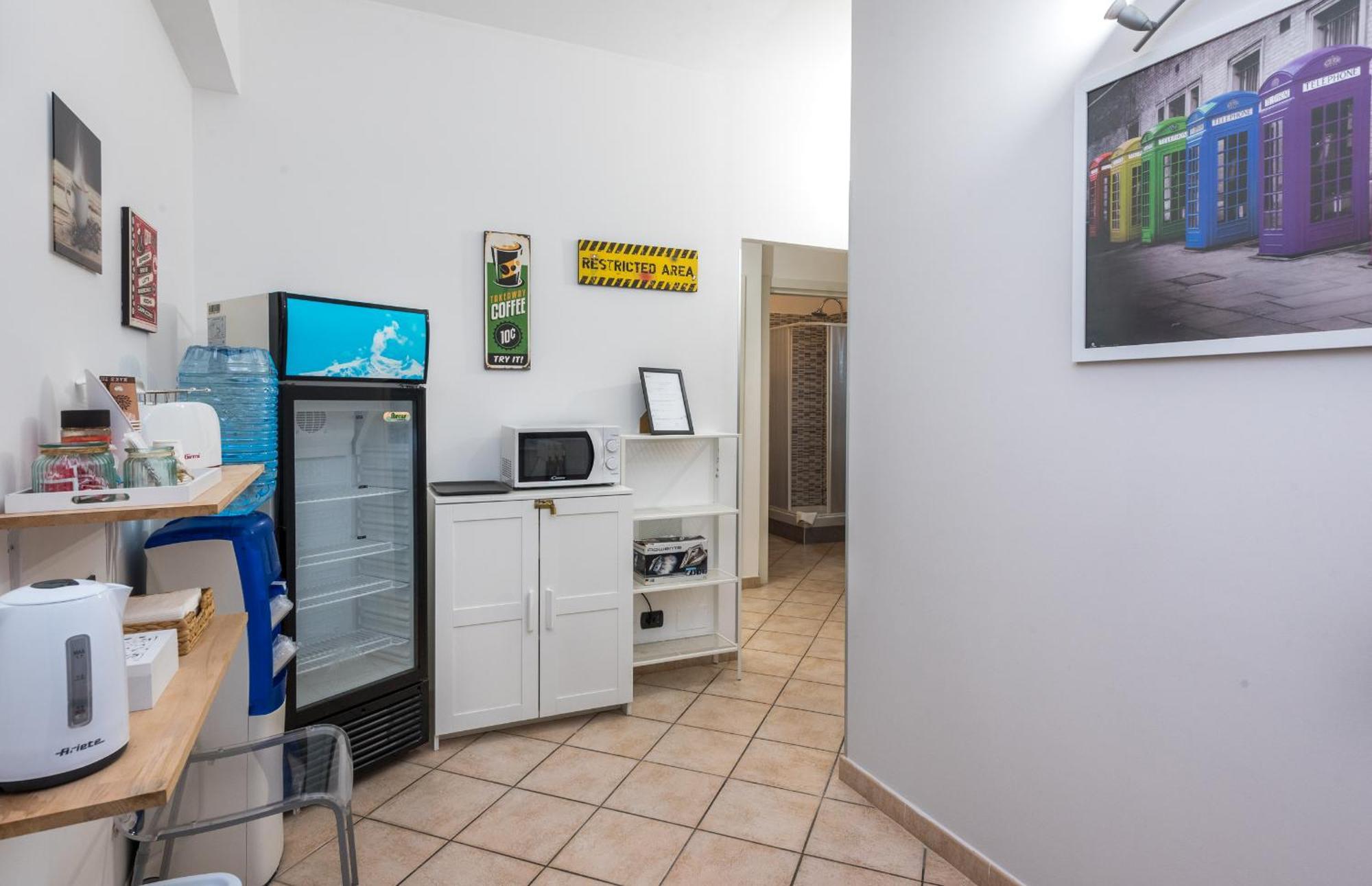 Travelershome 7Metri Guesthouse 치암피노 외부 사진